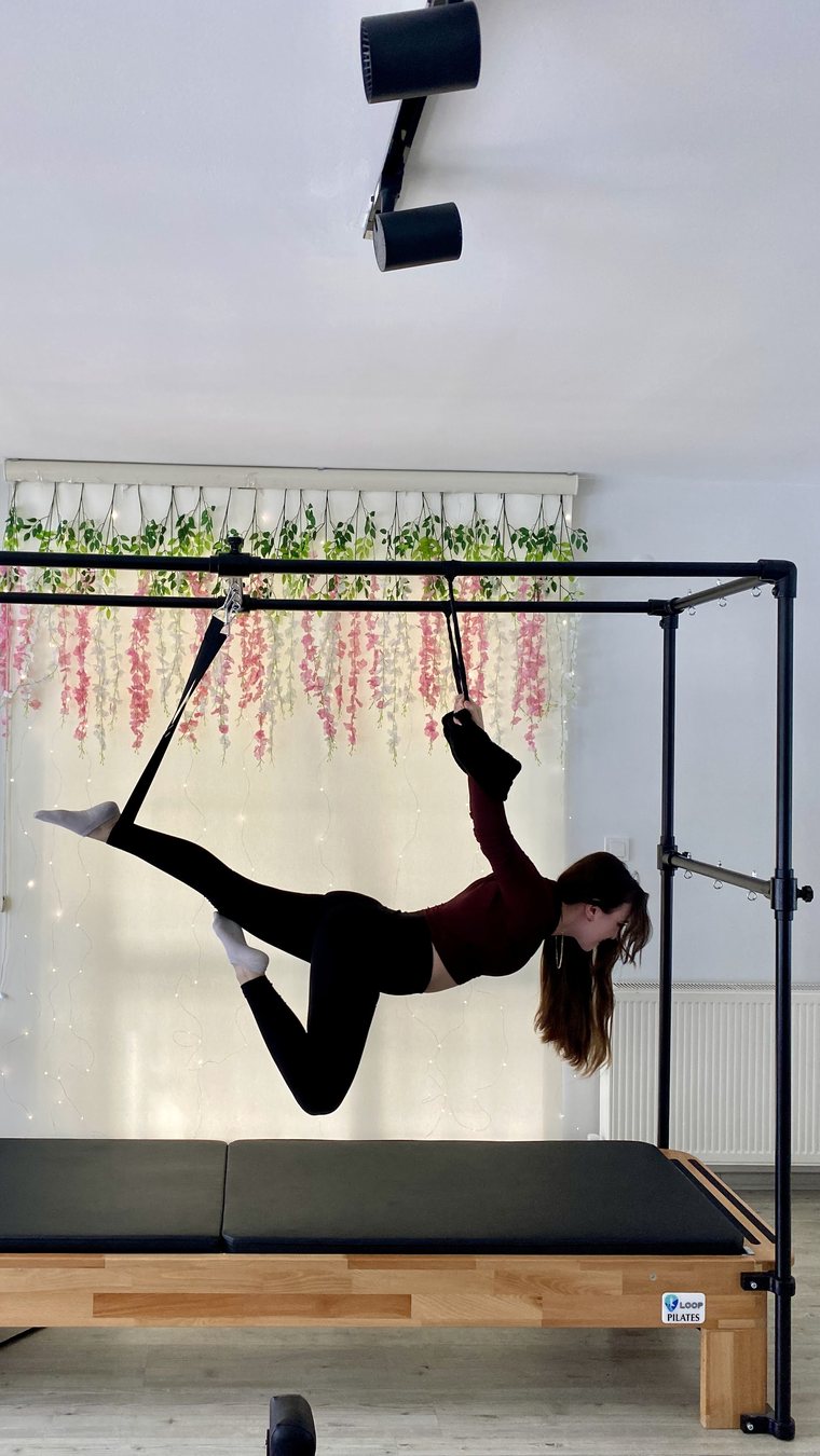 Pilateria stüdyosunda pilates dersi